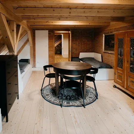 Kousek Raje Tatil Evi Trinec