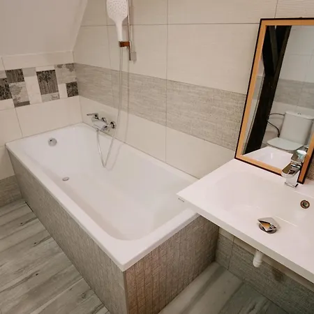 Kousek Raje Tatil Evi Trinec