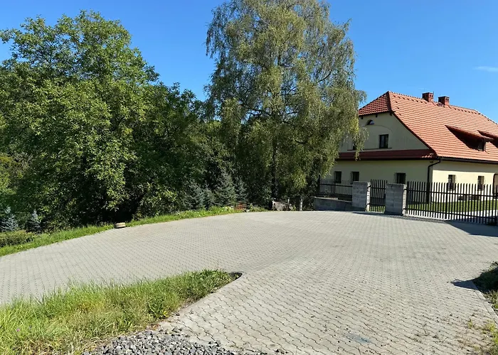 Kousek Raje *